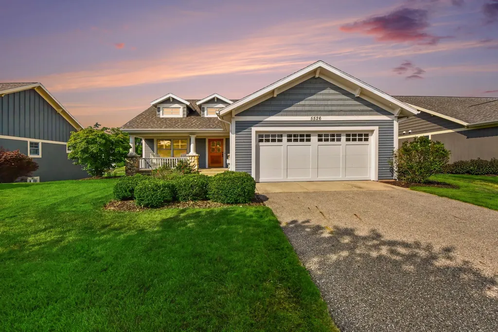 5526 Alhambra Drive SE Cascade Charter Township MI 49546