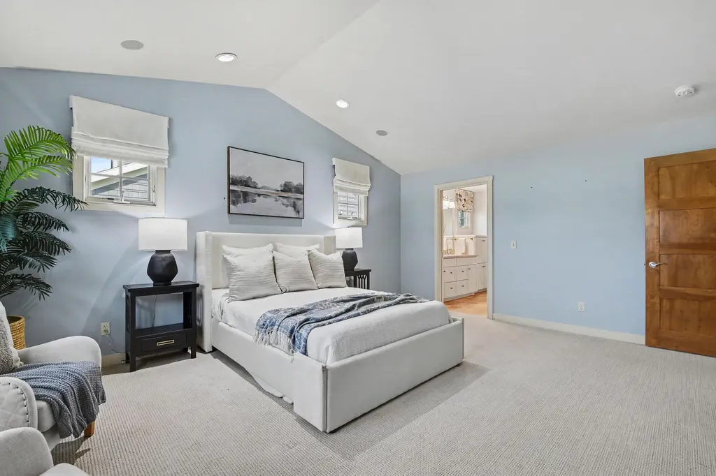 5526 Alhambra Drive SE Cascade Charter Township MI 49546