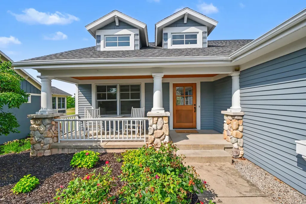 5526 Alhambra Drive SE Cascade Charter Township MI 49546
