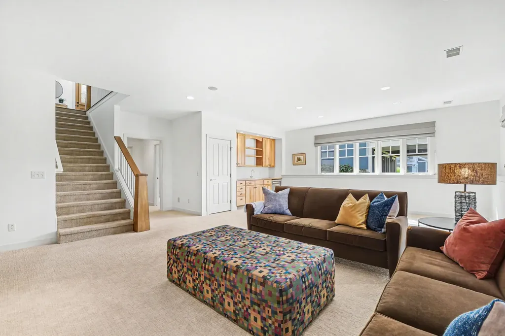 5526 Alhambra Drive SE Cascade Charter Township MI 49546