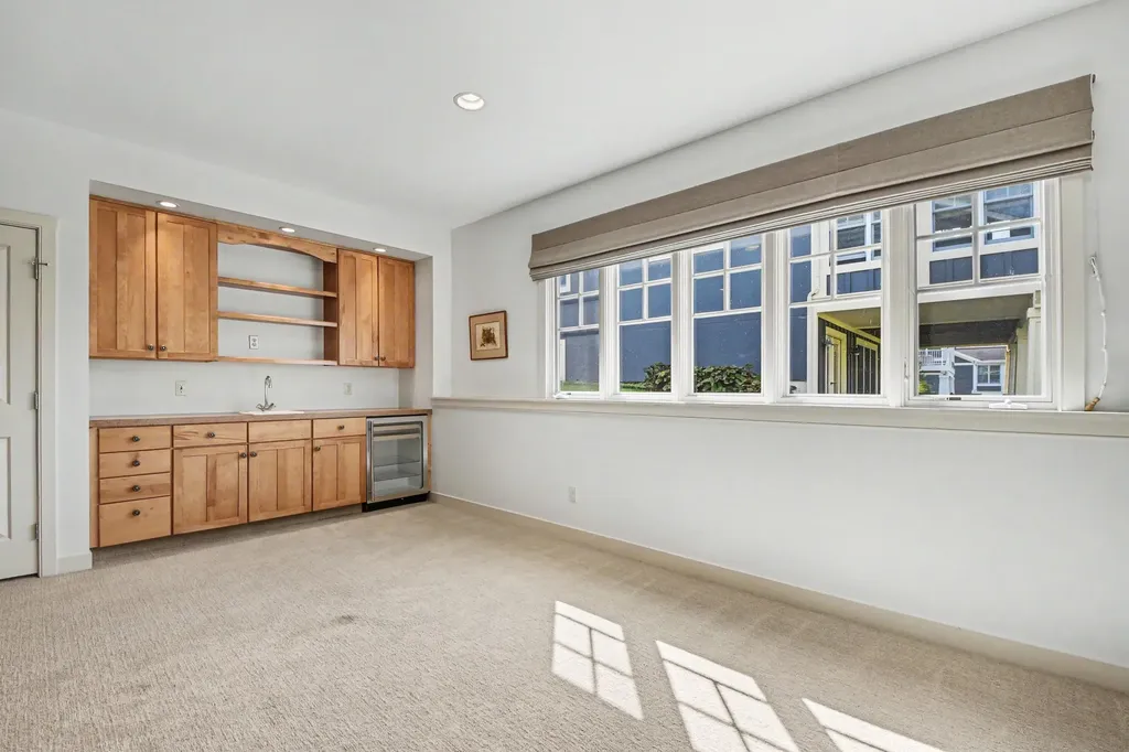 5526 Alhambra Drive SE Cascade Charter Township MI 49546