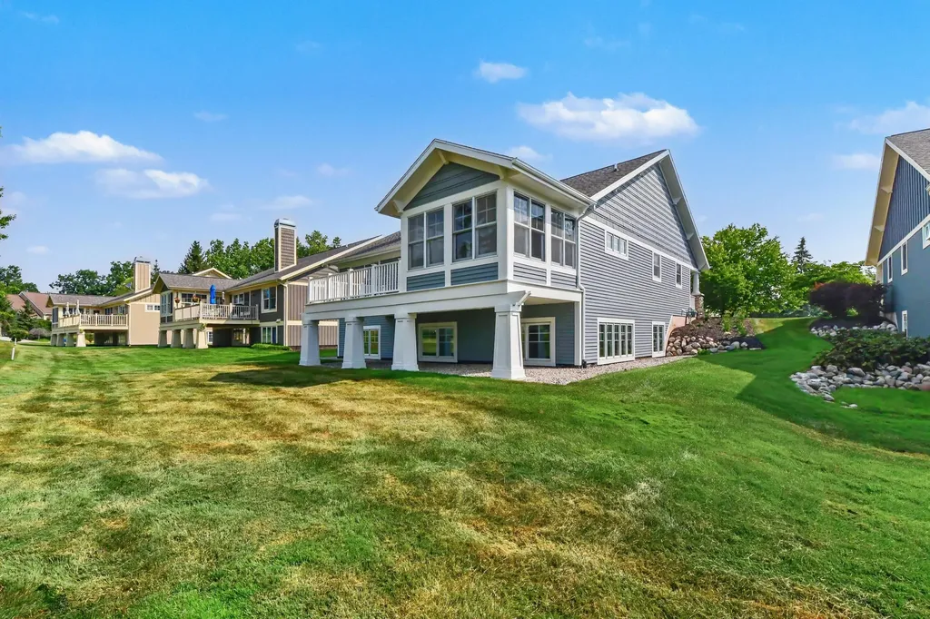 5526 Alhambra Drive SE Cascade Charter Township MI 49546