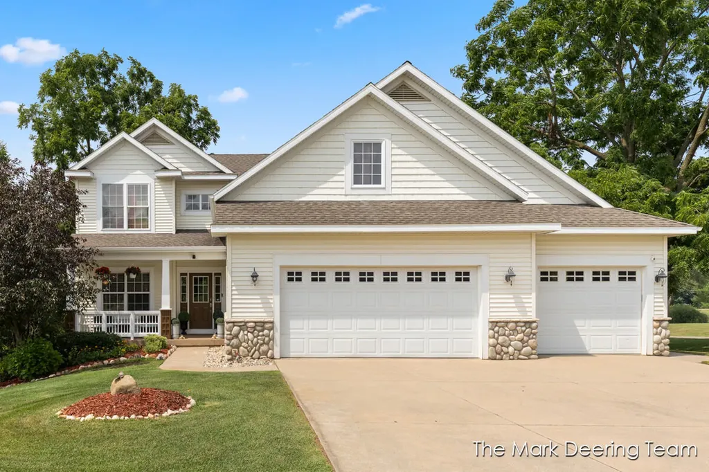 3127 Royal Hannah Drive NE Algoma Township MI 49341