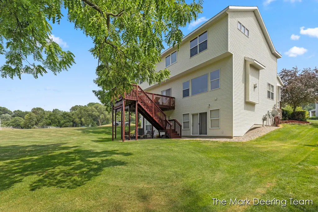 3127 Royal Hannah Drive NE Algoma Township MI 49341