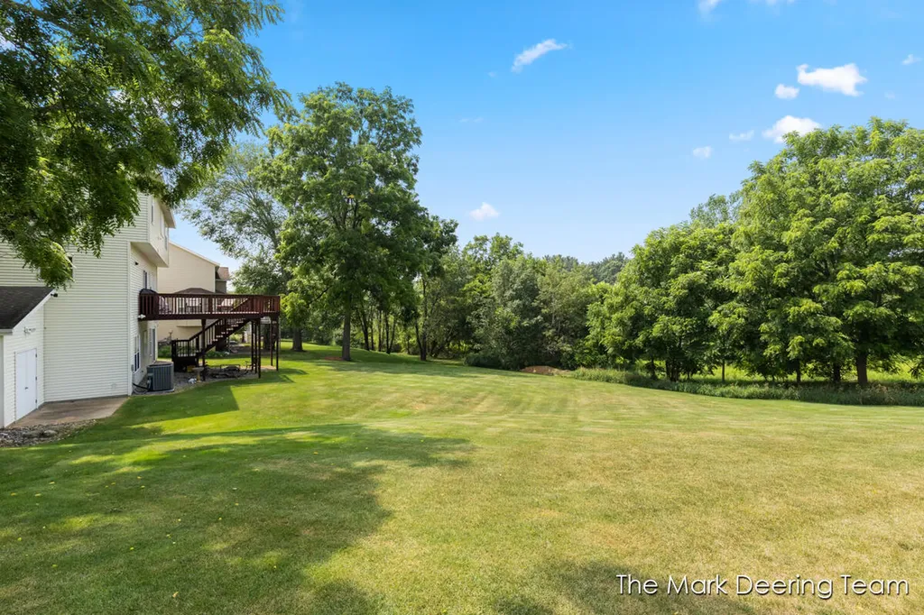 3127 Royal Hannah Drive NE Algoma Township MI 49341