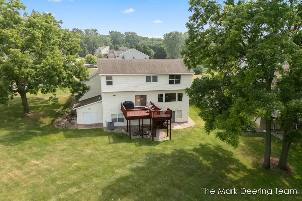3127 Royal Hannah Drive NE Algoma Township MI 49341