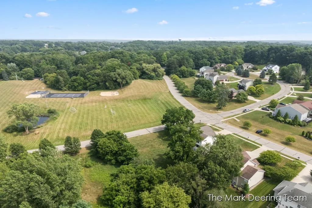 3127 Royal Hannah Drive NE Algoma Township MI 49341