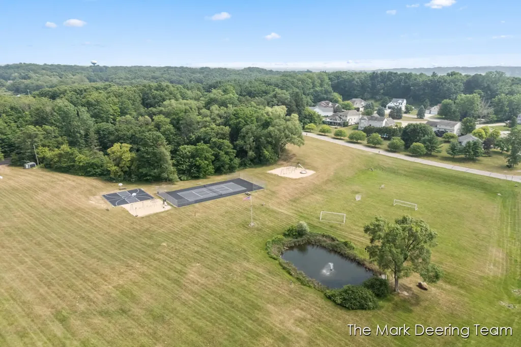 3127 Royal Hannah Drive NE Algoma Township MI 49341