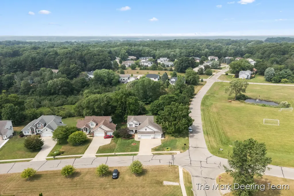 3127 Royal Hannah Drive NE Algoma Township MI 49341
