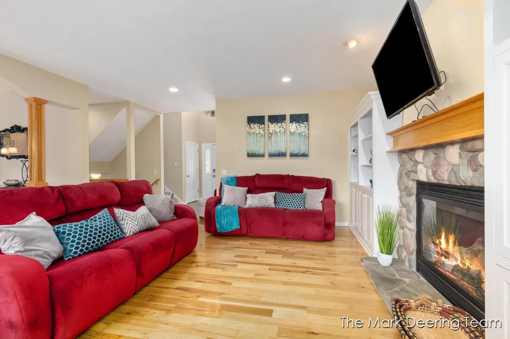 3127 Royal Hannah Drive NE Algoma Township MI 49341