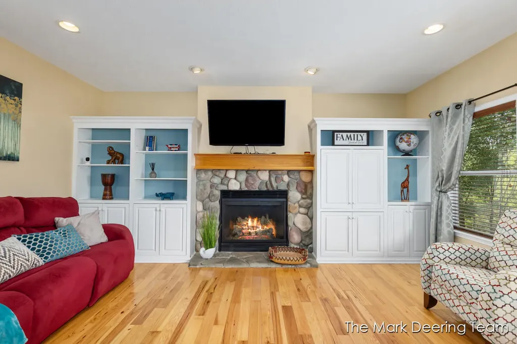 3127 Royal Hannah Drive NE Algoma Township MI 49341