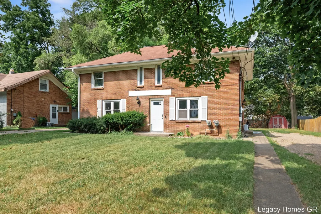 224-226 Maple Street Parchment City MI 49004
