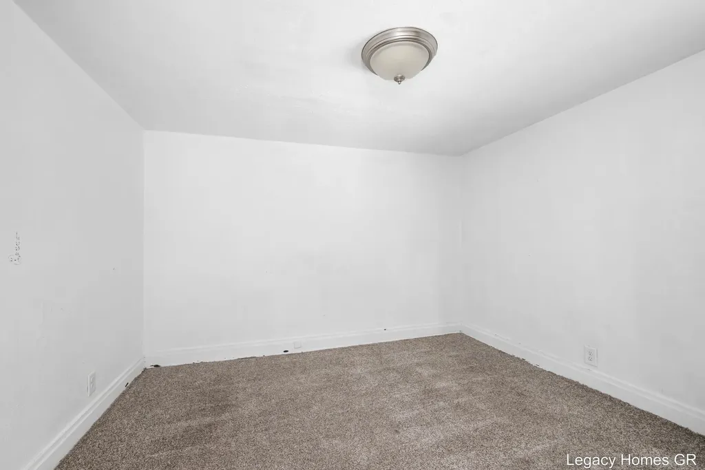 224-226 Maple Street Parchment City MI 49004