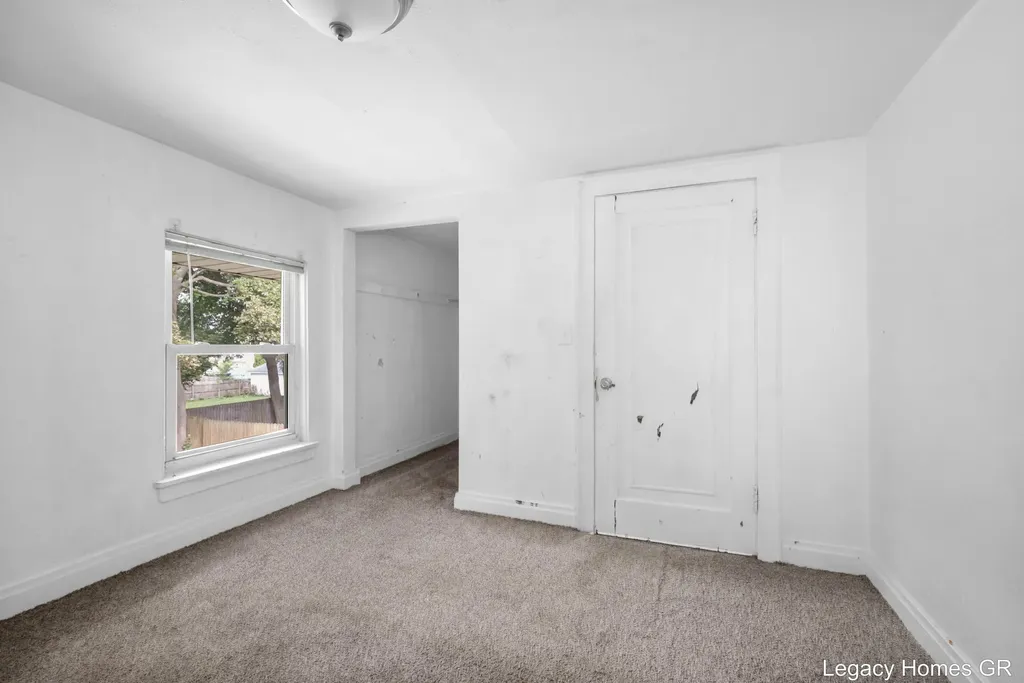 224-226 Maple Street Parchment City MI 49004