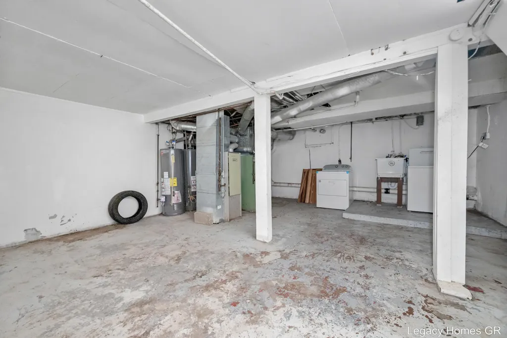 224-226 Maple Street Parchment City MI 49004