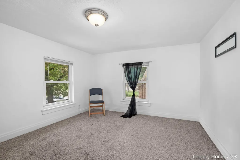 224-226 Maple Street Parchment City MI 49004
