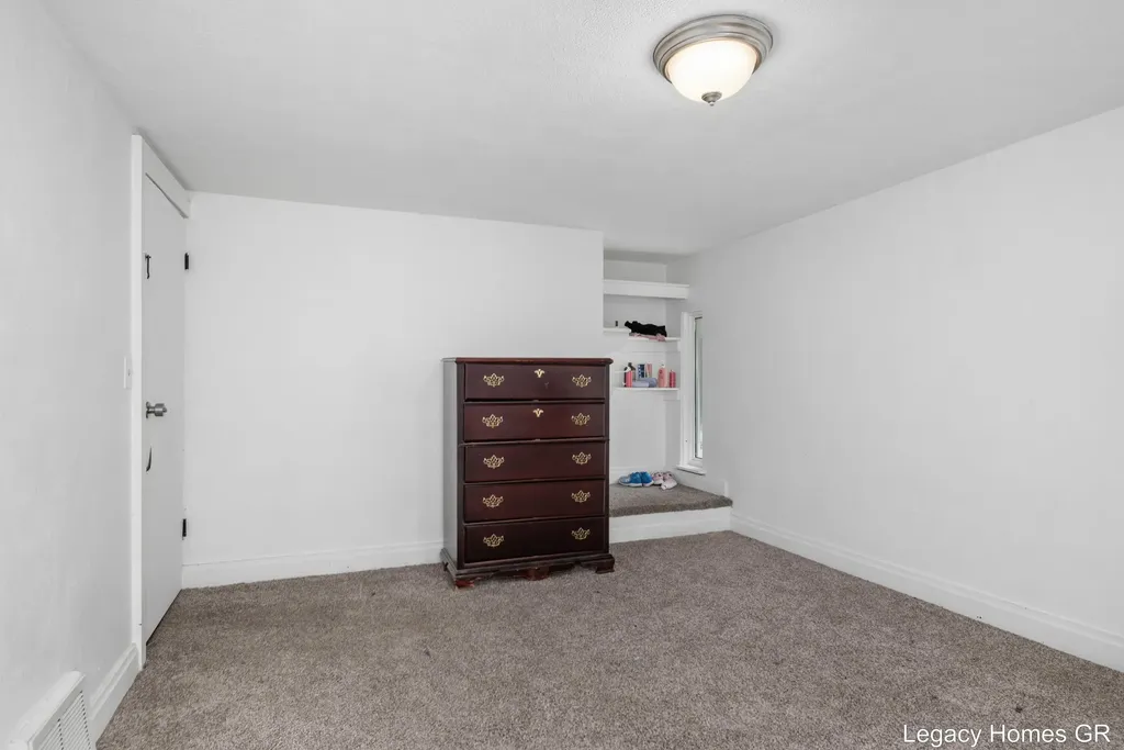 224-226 Maple Street Parchment City MI 49004
