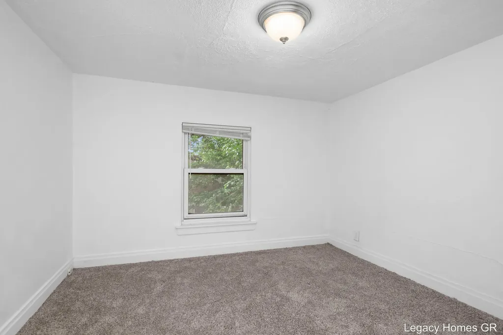 224-226 Maple Street Parchment City MI 49004