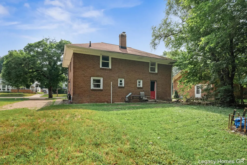 224-226 Maple Street Parchment City MI 49004