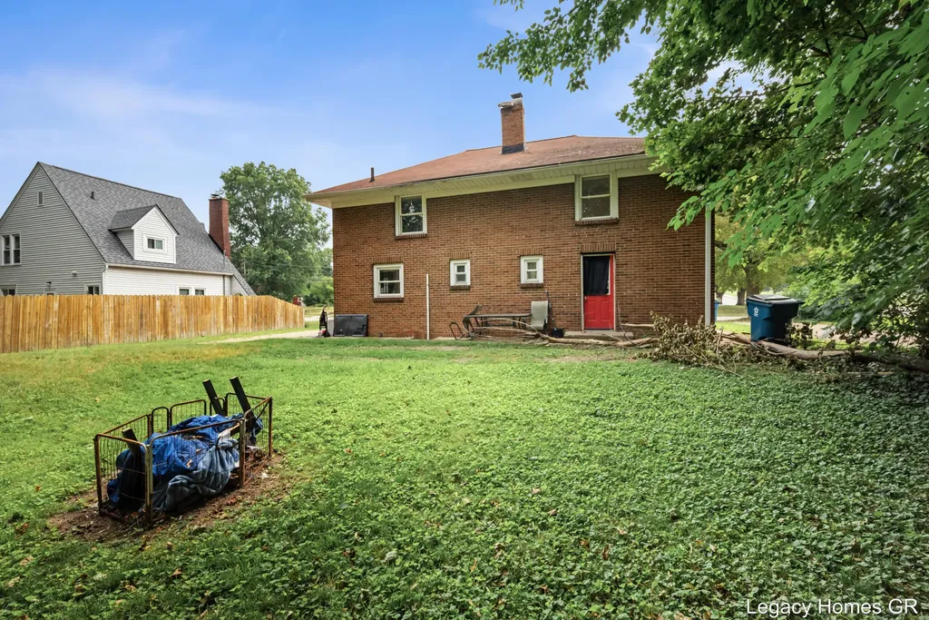 224-226 Maple Street Parchment City MI 49004