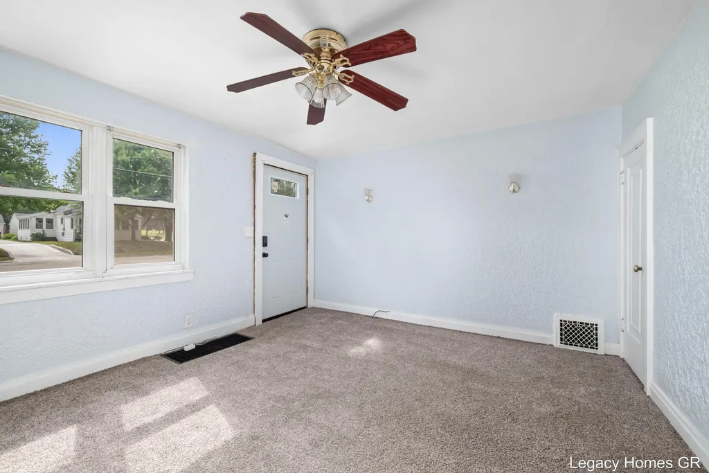 224-226 Maple Street Parchment City MI 49004