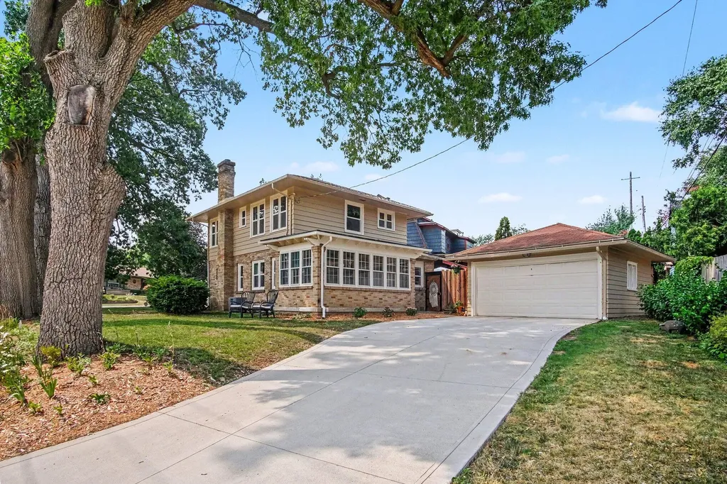 1154 E Chippewa Drive SE Grand Rapids City MI 49506