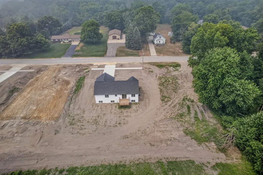 11488 56th Avenue Allendale Charter Township MI 49401