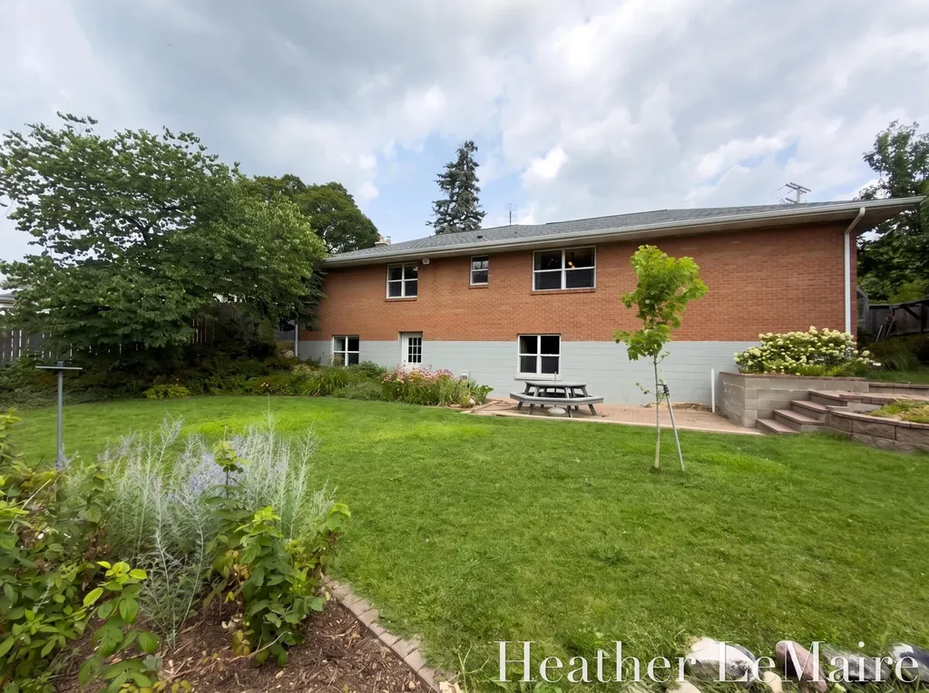 3706 Navaho Street SW Grandville City MI 49418