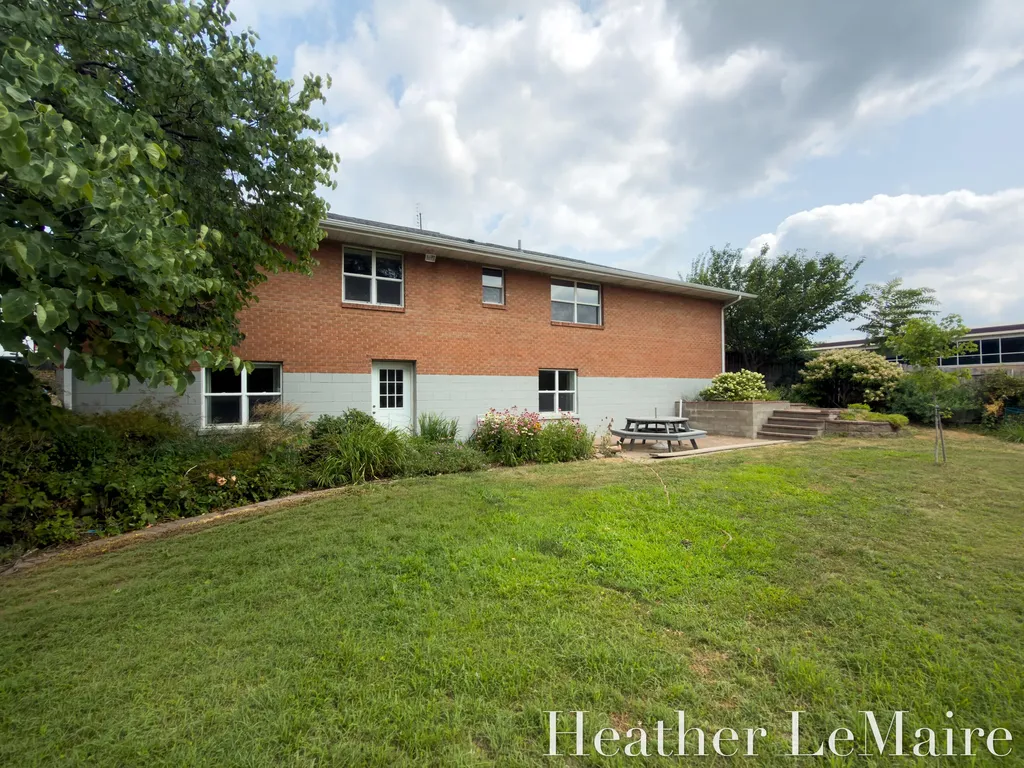 3706 Navaho Street SW Grandville City MI 49418