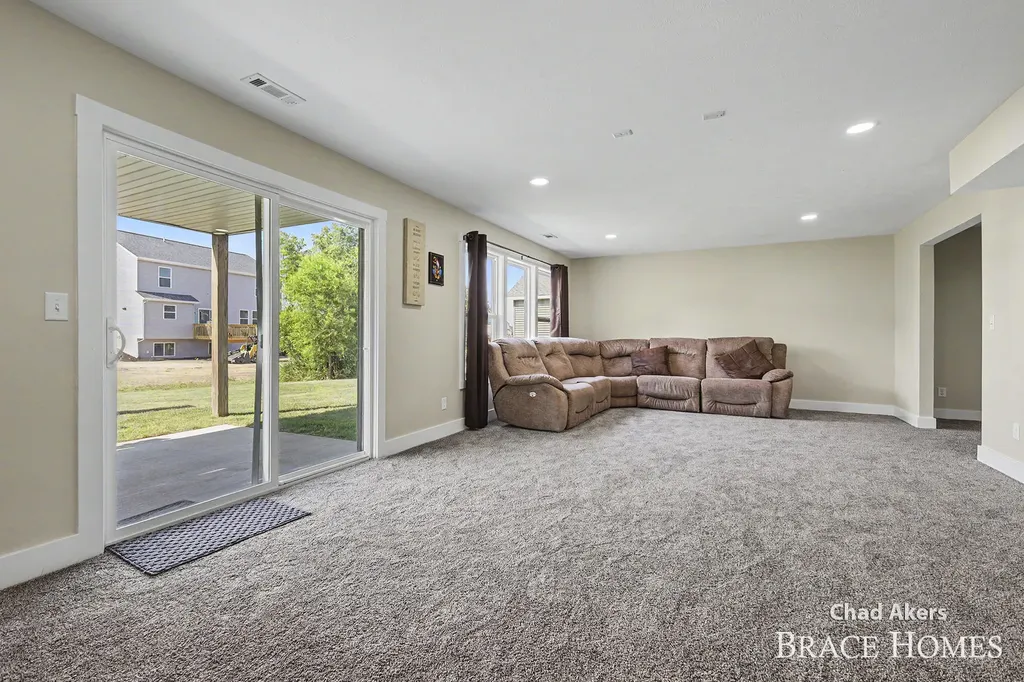 4634 Gordonshire NW Walker City MI 49534