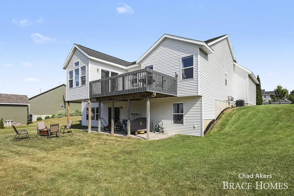 4634 Gordonshire NW Walker City MI 49534