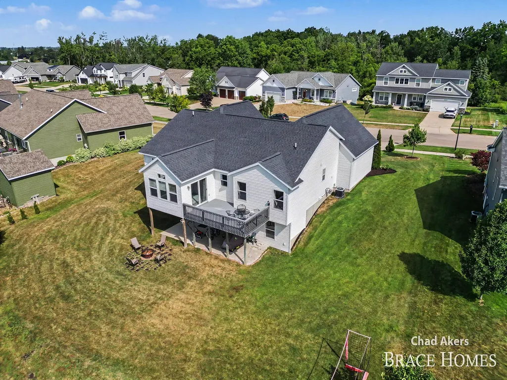 4634 Gordonshire NW Walker City MI 49534