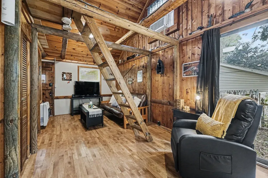 2644 Lansing Street Crystal Township MI 48818