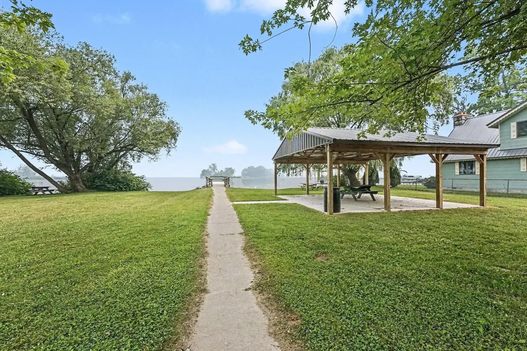 2644 Lansing Street Crystal Township MI 48818