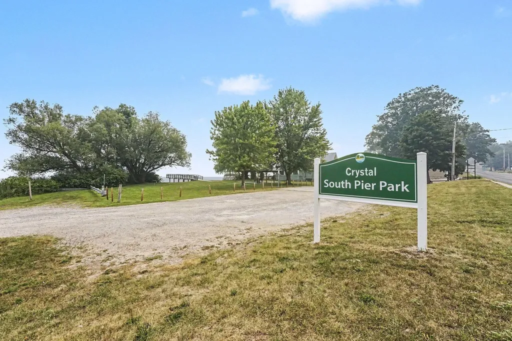 2644 Lansing Street Crystal Township MI 48818