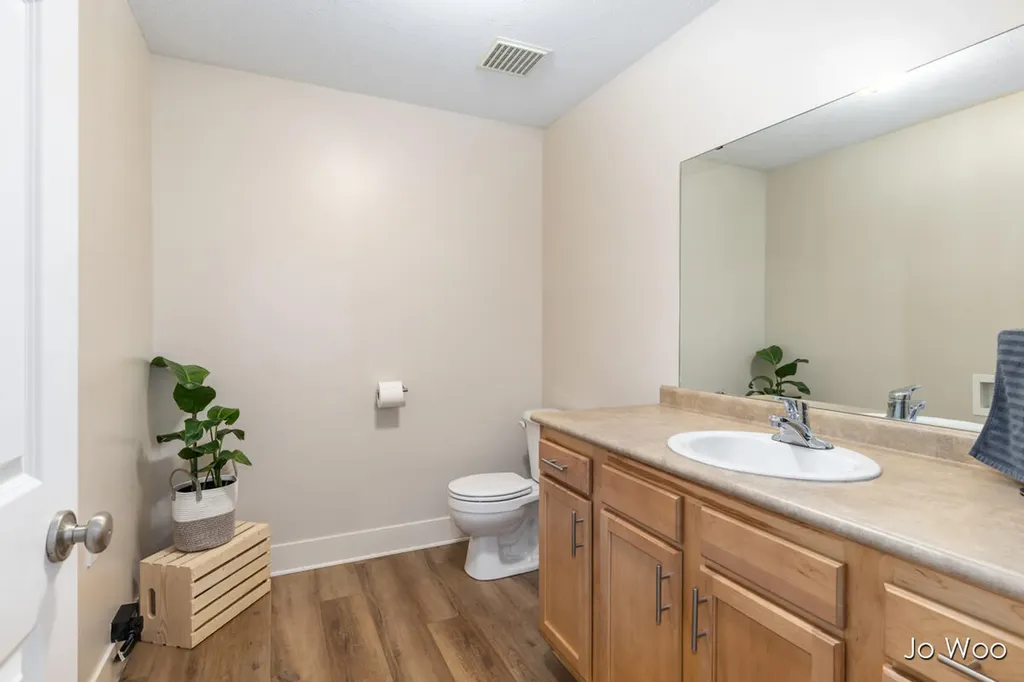 3529 Buttrick Avenue SE Cascade Charter Township MI 49301