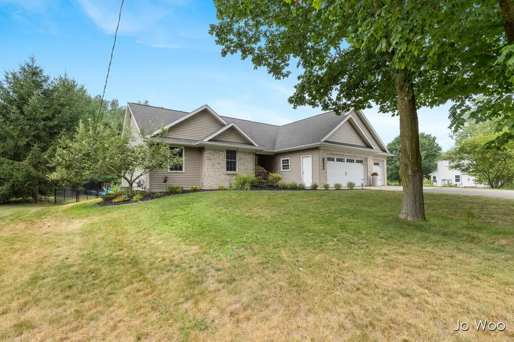 3529 Buttrick Avenue SE Cascade Charter Township MI 49301