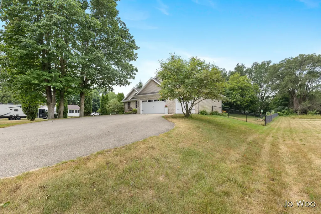 3529 Buttrick Avenue SE Cascade Charter Township MI 49301