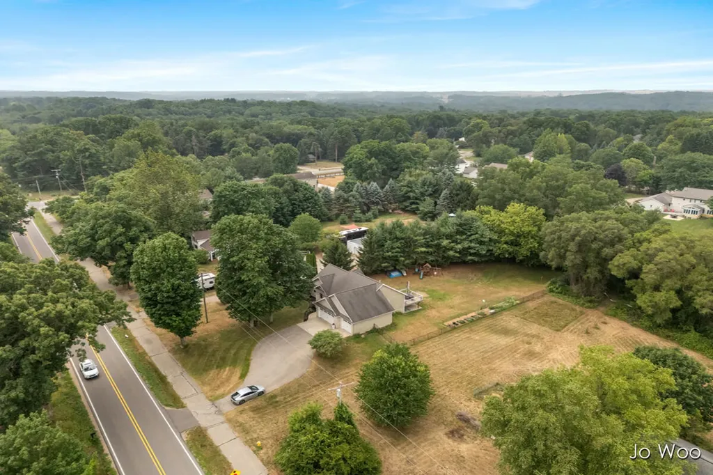3529 Buttrick Avenue SE Cascade Charter Township MI 49301