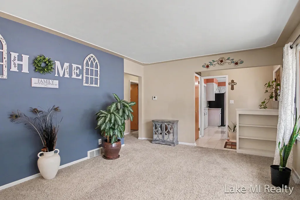 938 Calvary Avenue NW Grand Rapids City MI 49504