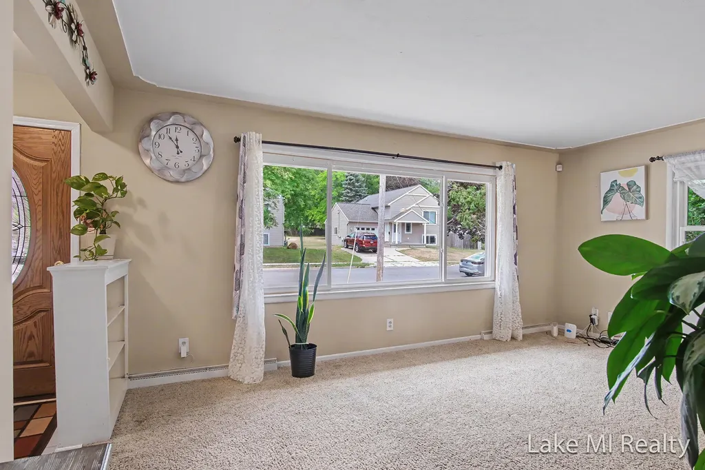 938 Calvary Avenue NW Grand Rapids City MI 49504