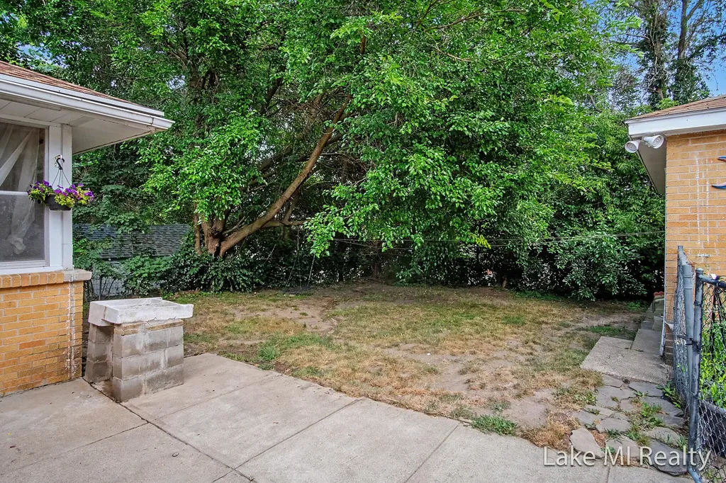 938 Calvary Avenue NW Grand Rapids City MI 49504