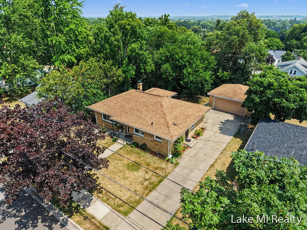 938 Calvary Avenue NW Grand Rapids City MI 49504