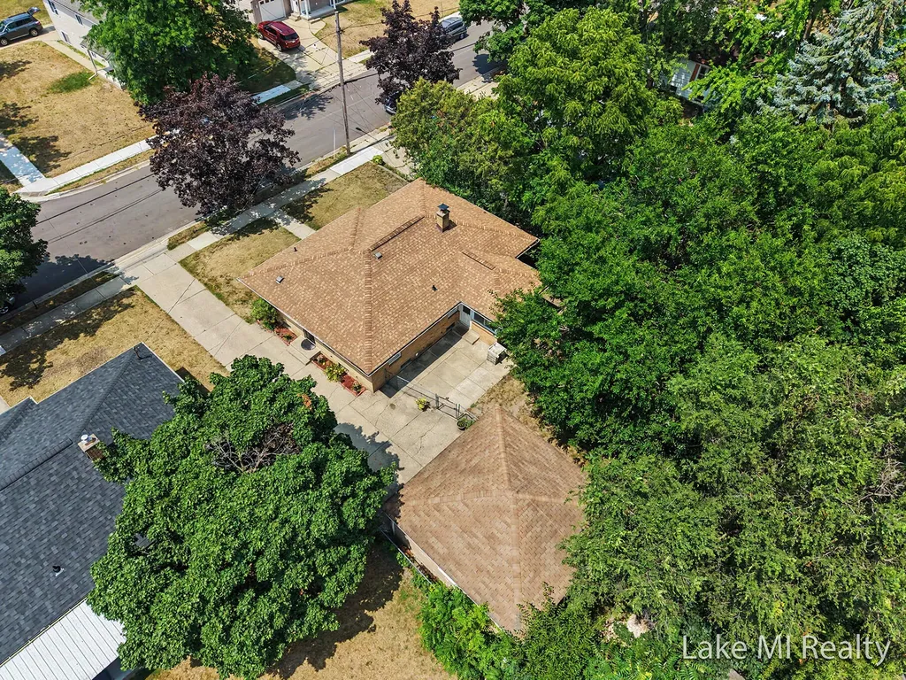 938 Calvary Avenue NW Grand Rapids City MI 49504
