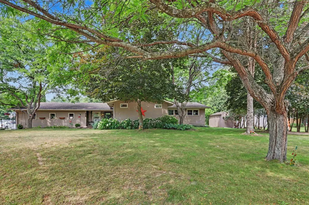 507 Floral Drive Belding City MI 48809