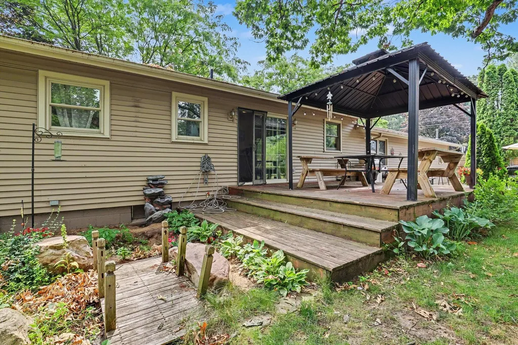 507 Floral Drive Belding City MI 48809
