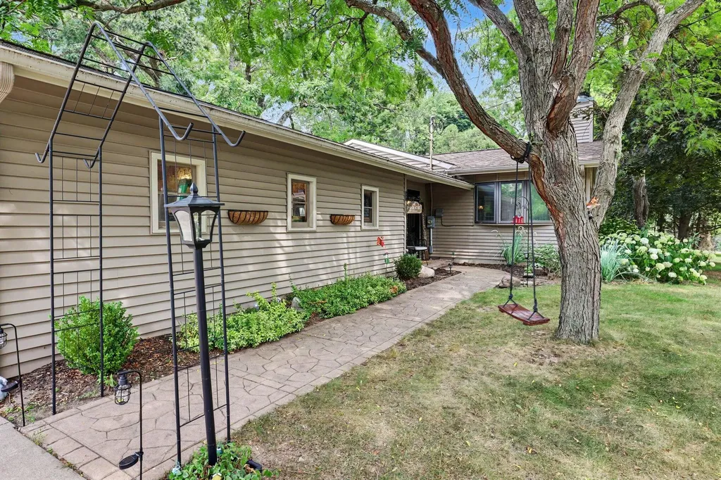 507 Floral Drive Belding City MI 48809