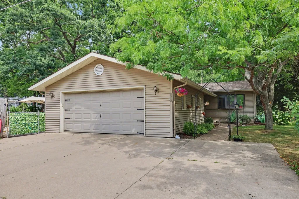 507 Floral Drive Belding City MI 48809