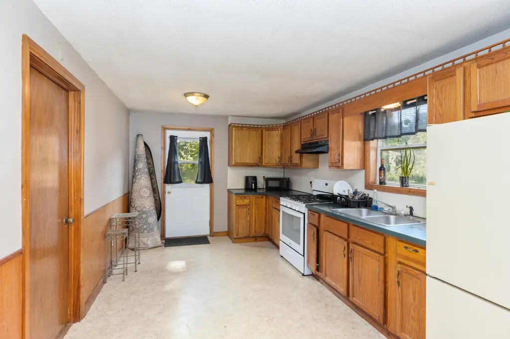 216 Mill Street Ionia City MI 48846
