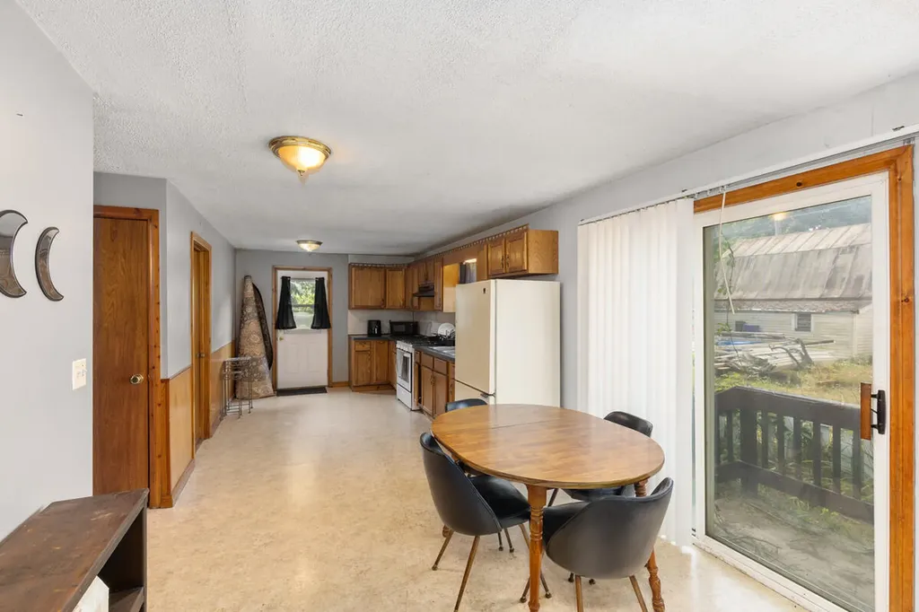 216 Mill Street Ionia City MI 48846